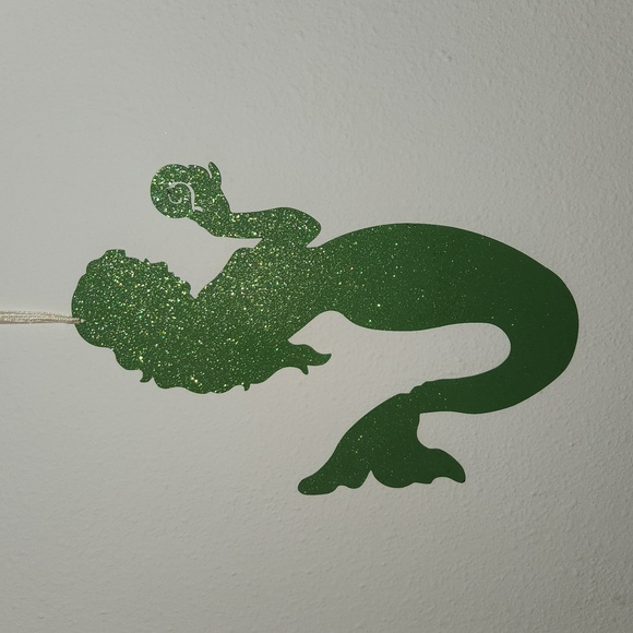 Sparkling mermaid beach decor - Picture 2 of 4